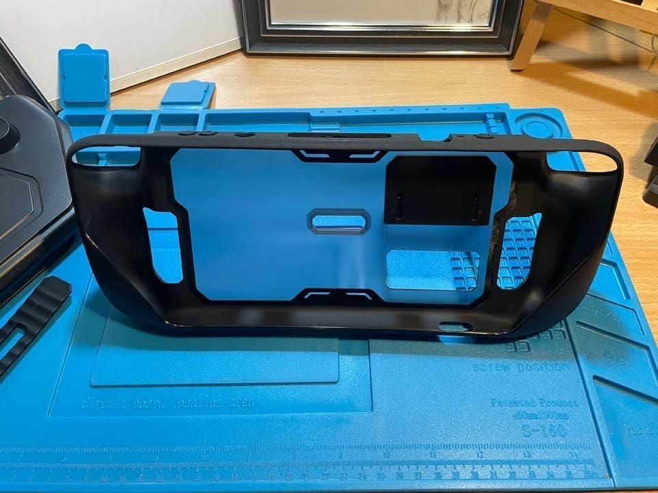 Backplate triggers color-coded