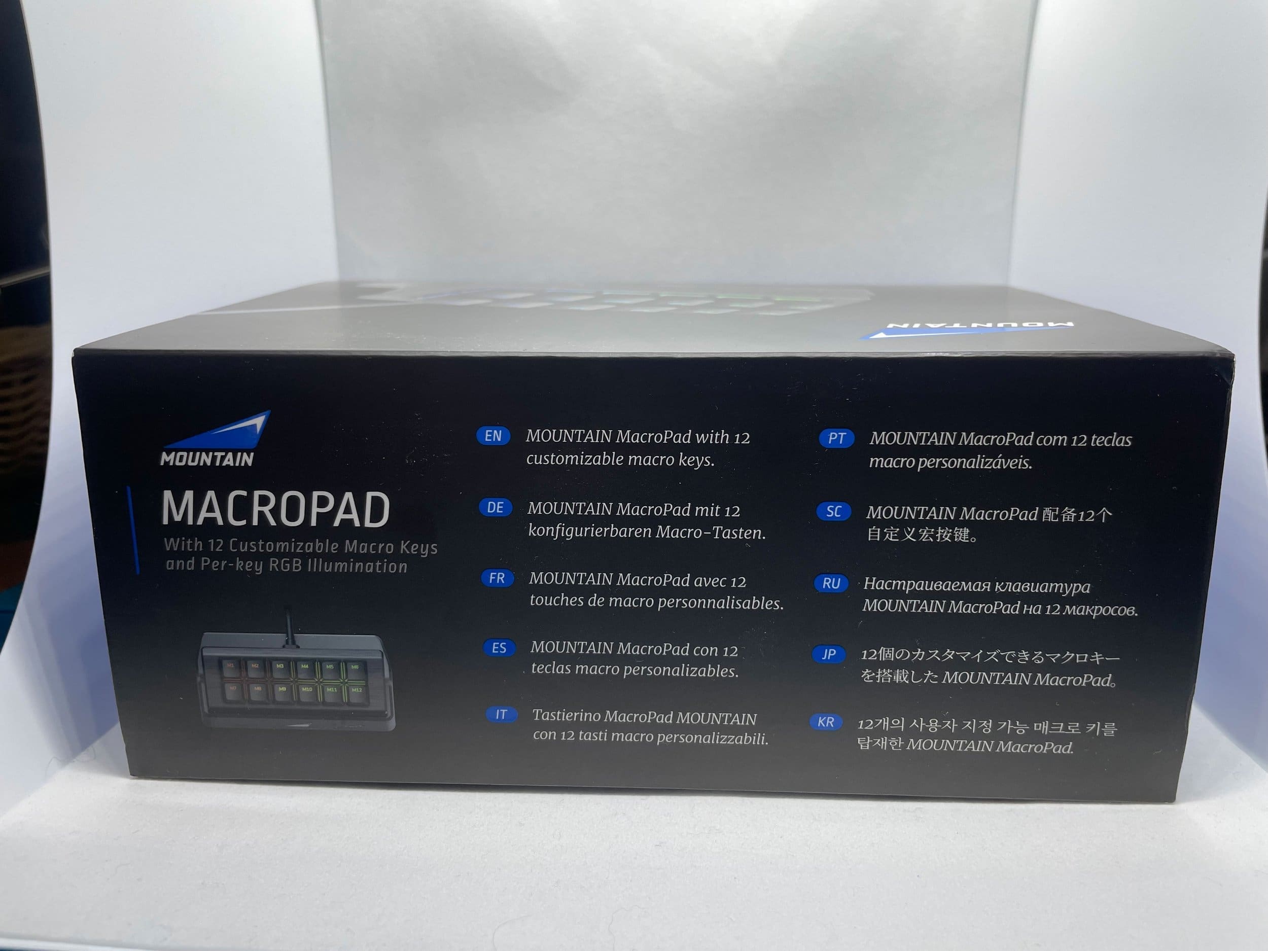 Mountain MacroPad unboxing: contents inside the box