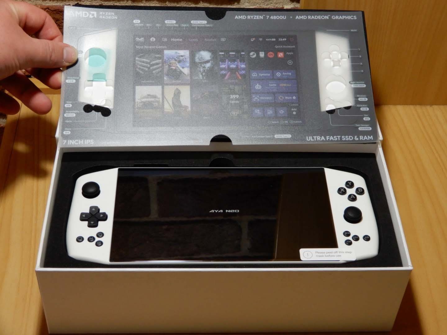 AYA NEO without protective cover